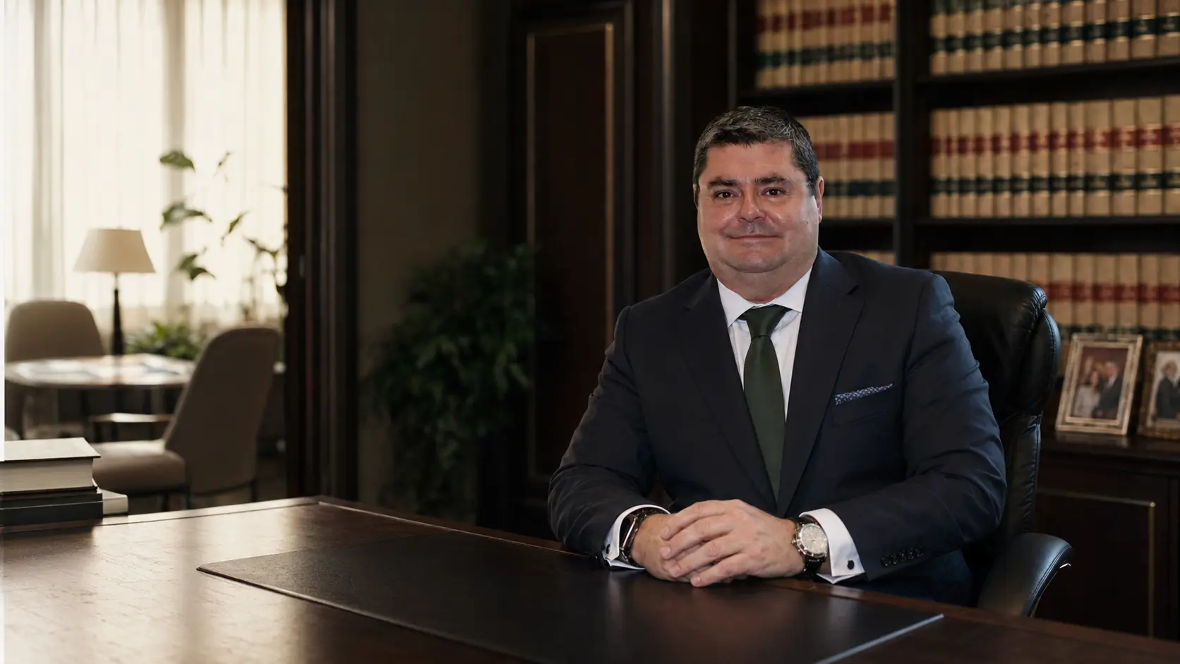 Juan Madrid Salinas en el despacho Madrid Salinas Abogados de Sevilla